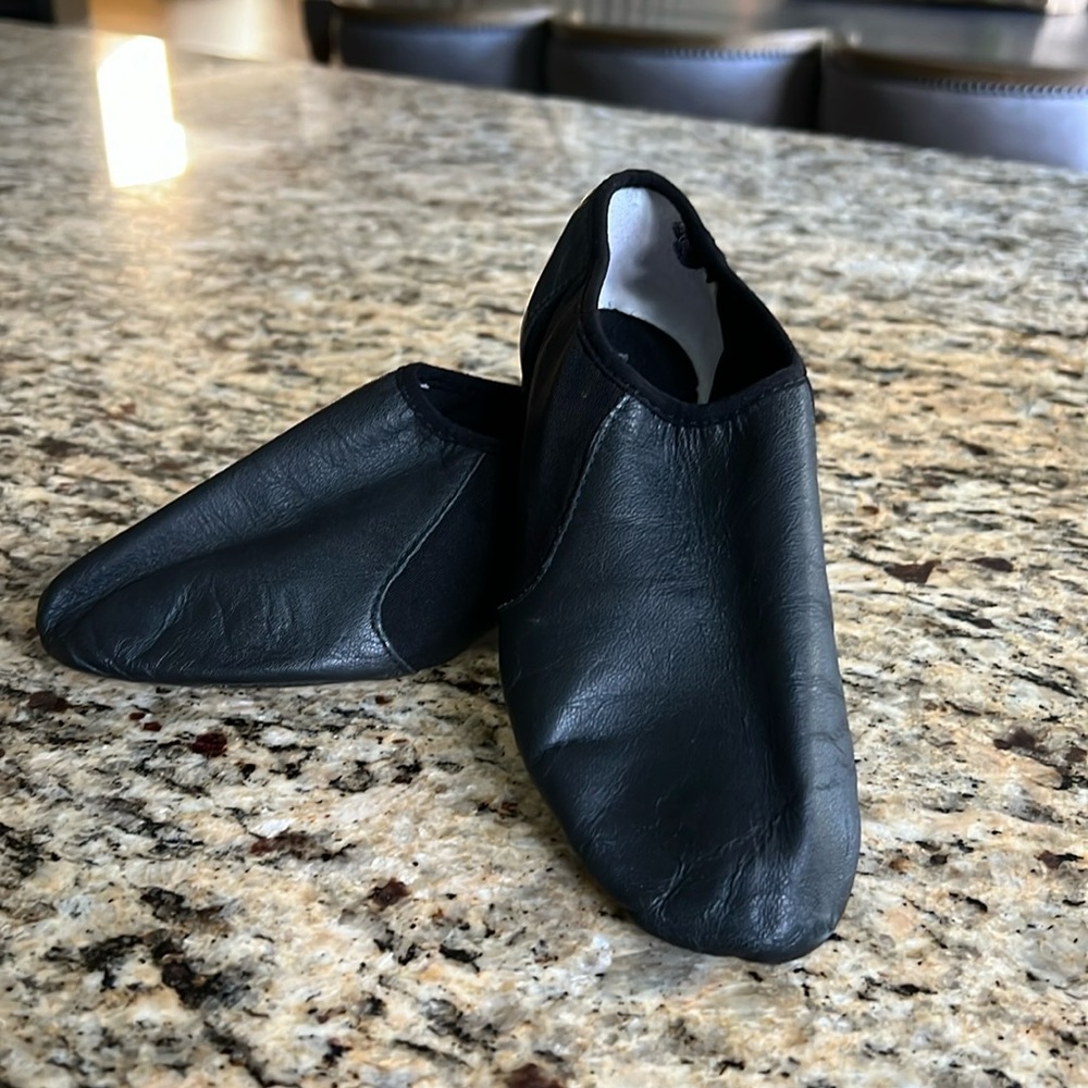 Adult Bloch “Neo Flex” Slip On Jazz Shoes Black Size 5 1/2